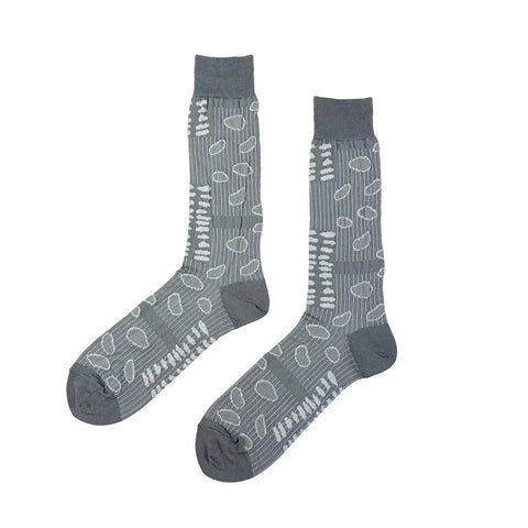 NUNO Socks: "Bean Scatter" in Gray