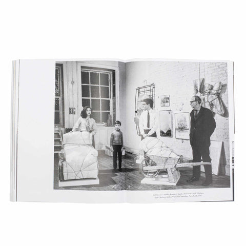 Cahiers d'Art: Christo